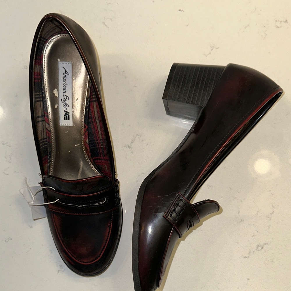 American Eagle Outfitters Women's Dark Red and Black Loafers